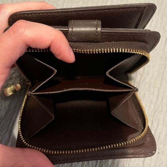 Authentic Louis Vuitton Damier Ebene Short Wallet - Picture 6 of 9